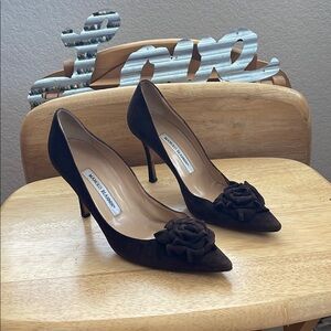 Manolo Blahnik CHOCOLATE Brown SUEDE Rose pointed heels 👠 9.5